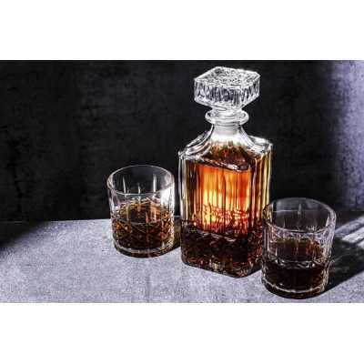 Obrázok pre Karafa na whisky so 4 pohármi