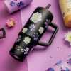 Obrázok pre Termohrnček 900ml so slamkou BLACK FLORAL